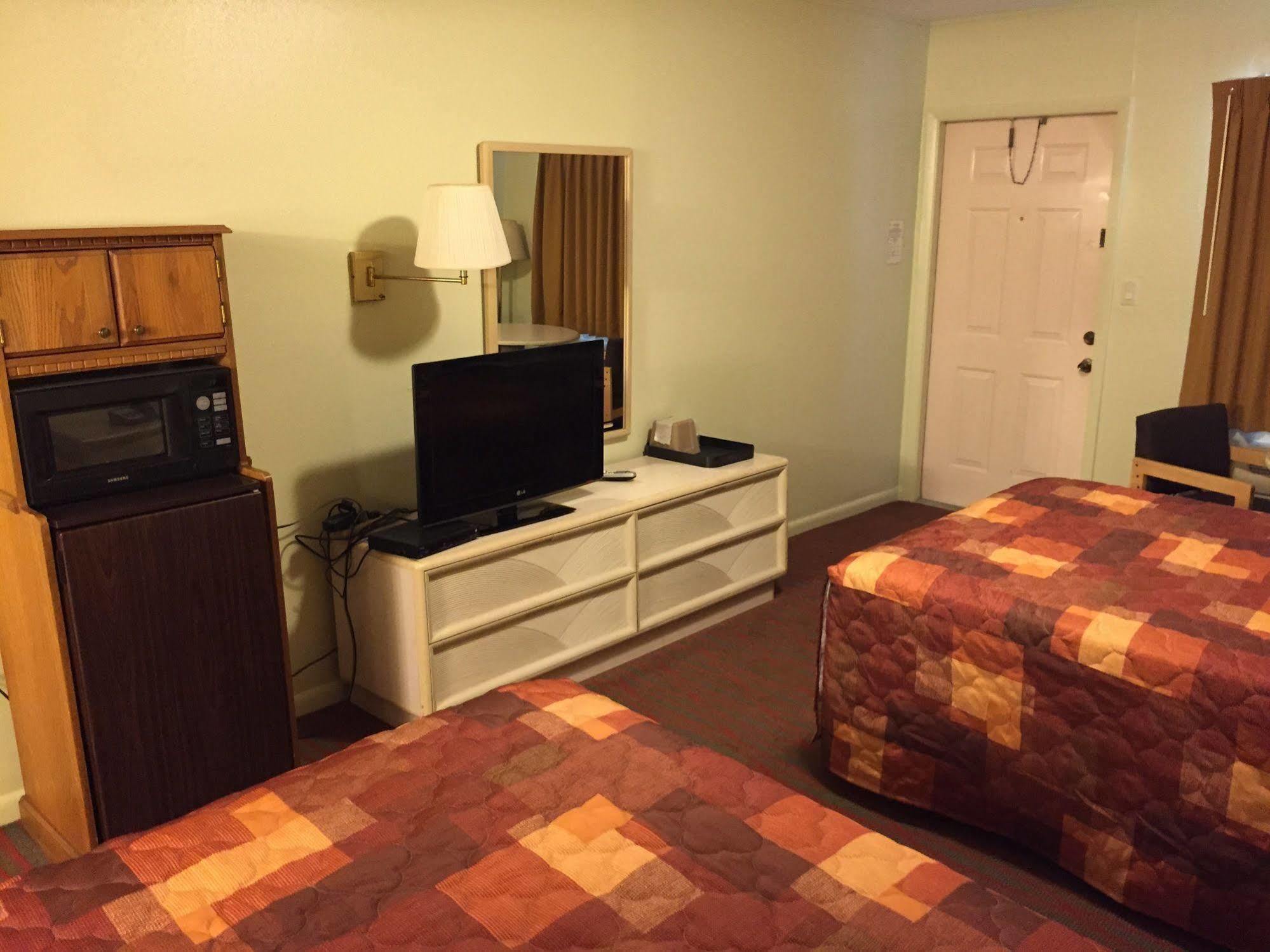 Sebring Inn מראה חיצוני תמונה