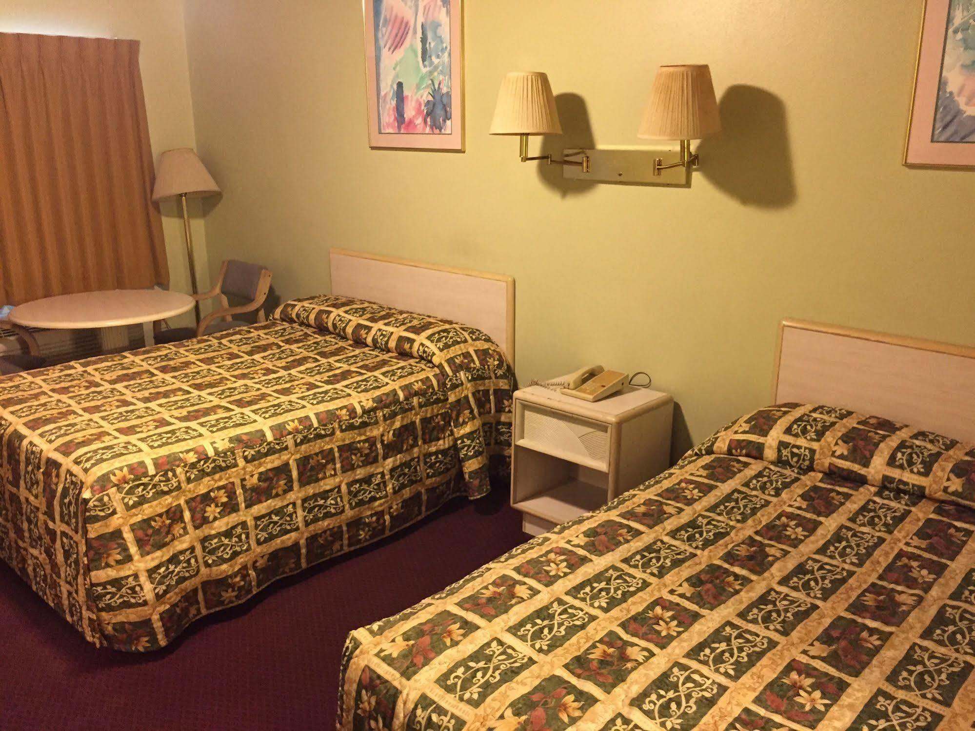 Sebring Inn מראה חיצוני תמונה