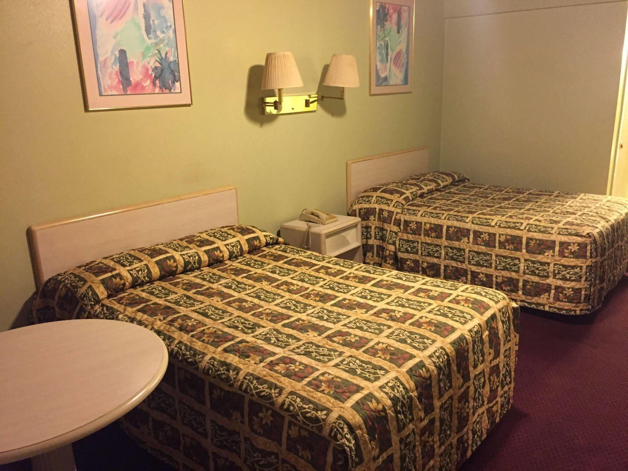 Sebring Inn מראה חיצוני תמונה